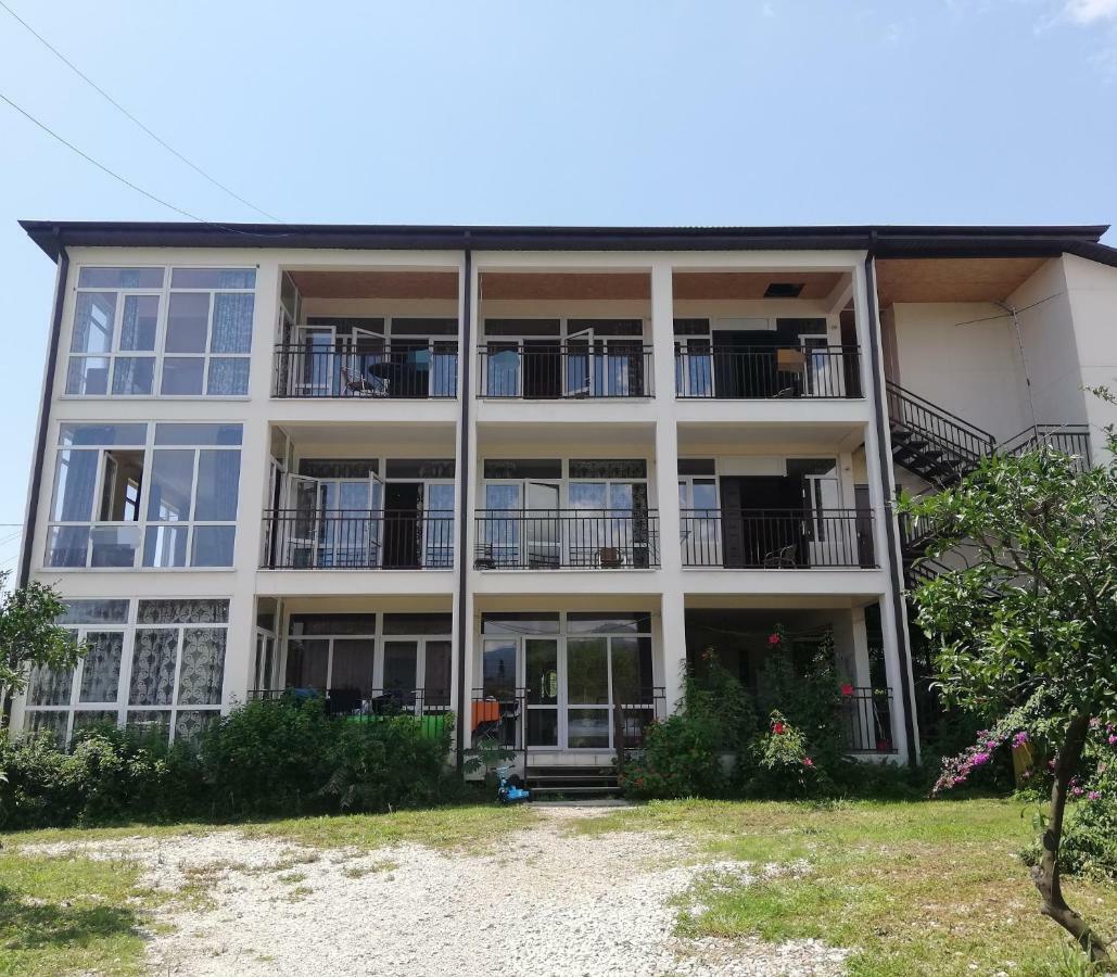 Aparthotel Na Abovyana 7 New Athos Exterior photo